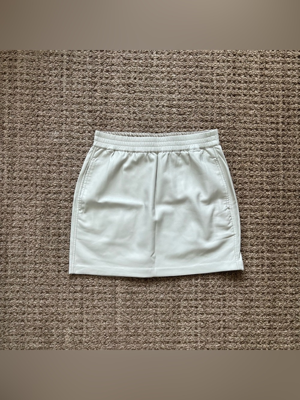 Aritzia Vegan Leather Skirt S